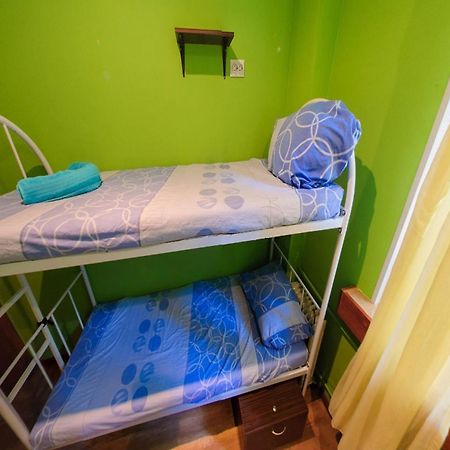 Yourhostel Svyatoshino Kiev Buitenkant foto