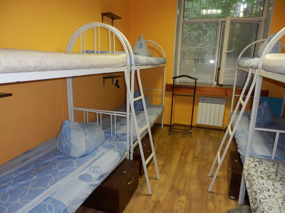 Yourhostel Svyatoshino Kiev Buitenkant foto