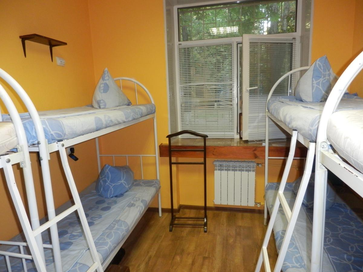 Yourhostel Svyatoshino Kiev Buitenkant foto
