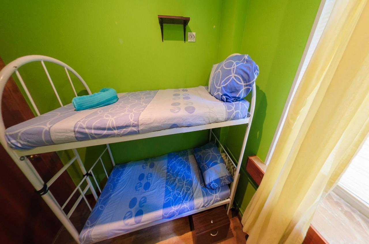 Yourhostel Svyatoshino Kiev Buitenkant foto